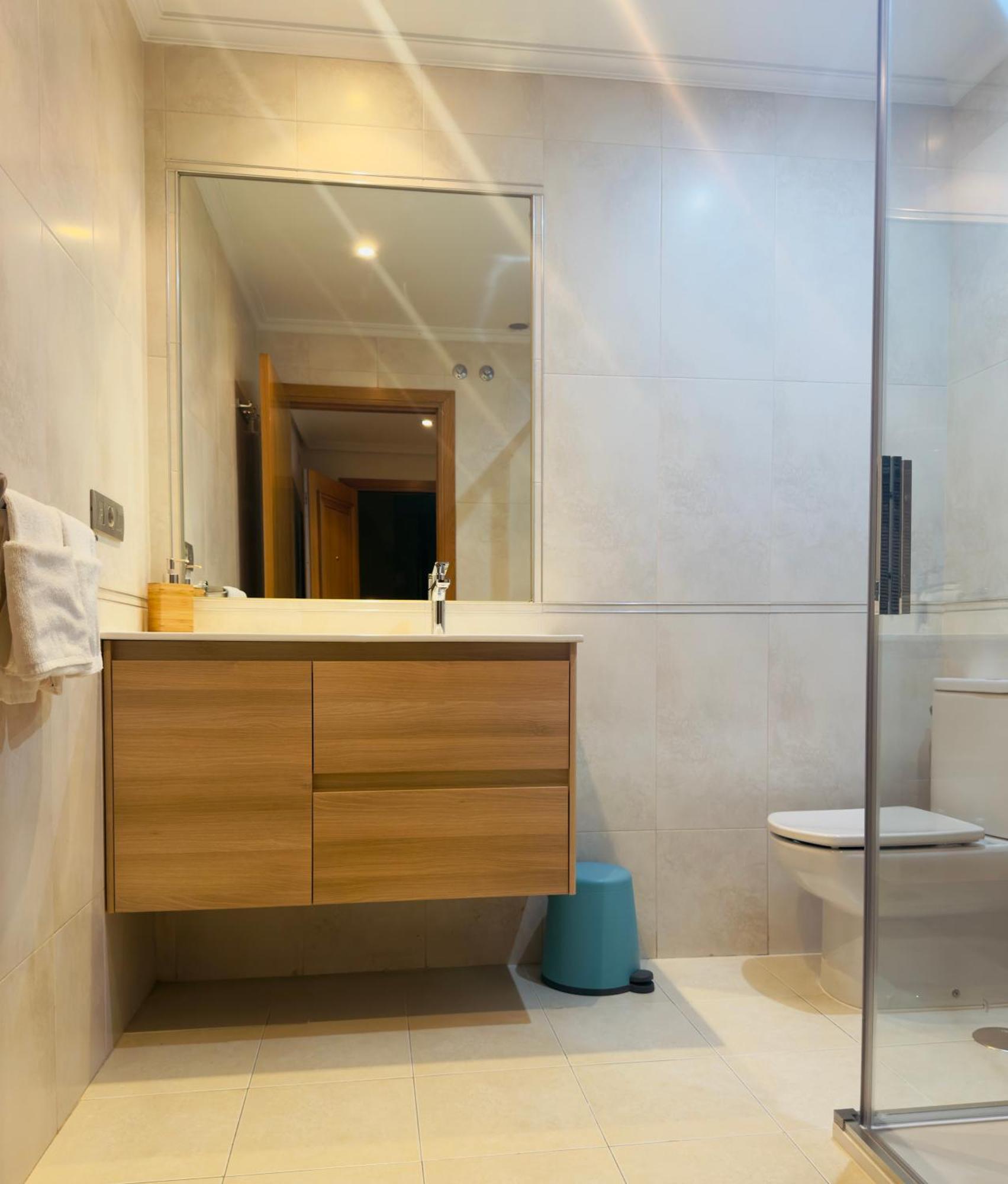 Apartamento En Primera Linea De Playa Riazor La Coruña Eksteriør bilde